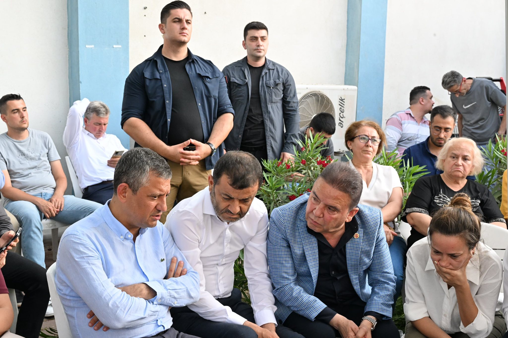 Çavuşoğlu'ndan duygu dolu veda 