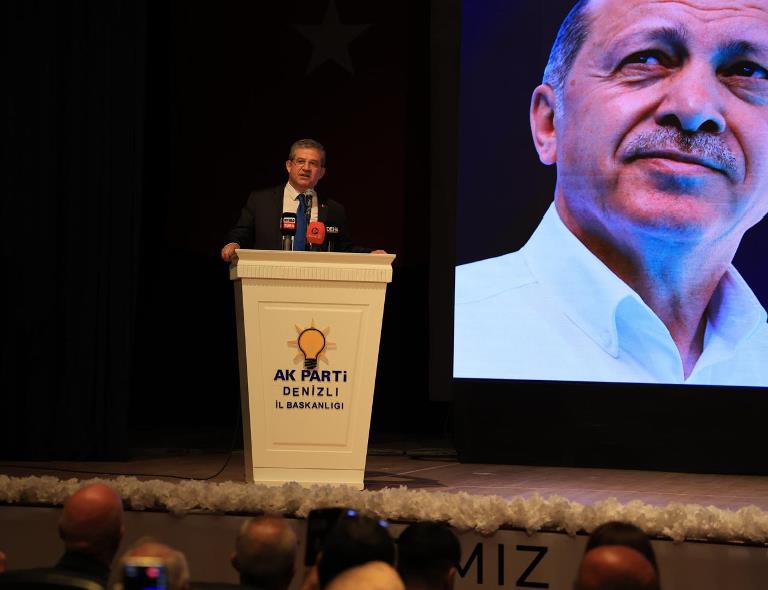  Başkan Çavuşoğlu ilk kepçeyi vurdu
