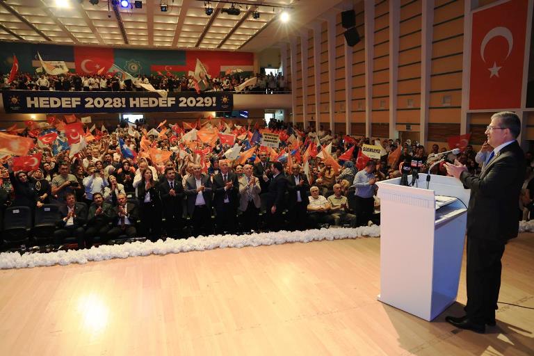  Başkan Çavuşoğlu ilk kepçeyi vurdu