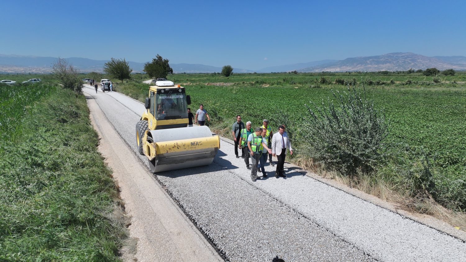 BAŞKAN ERTEMUR, YENİ ARAÇ FİLOSUYLA PAMUKKALE’DE ASFALT DEVRİMİNE BAŞLADI
